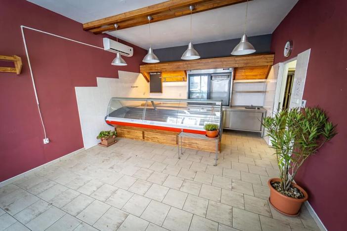 Prodej výrobních prostor, Jaroměř, 871 m2