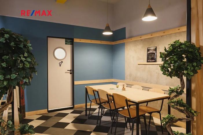 Pronájem restaurace, Praha - Smíchov, Křížová, 236 m2