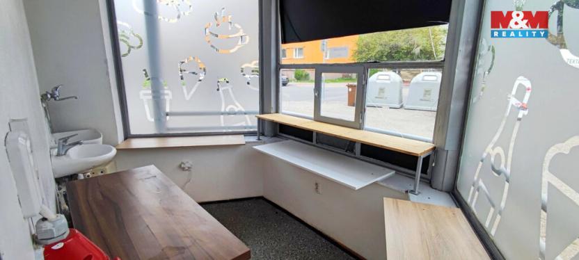 Pronájem obchodního prostoru, Hradec Králové - Moravské Předměstí, Sekaninova, 12 m2