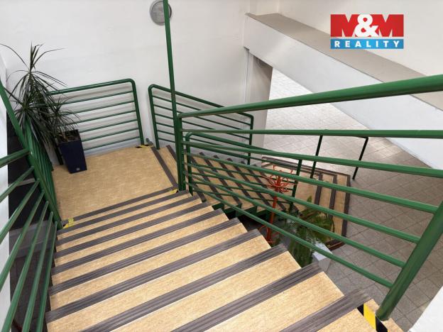 Pronájem kanceláře, Pardubice - Polabiny, Lonkova, 23 m2