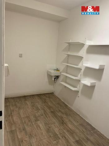 Pronájem kanceláře, Pardubice - Polabiny, Lonkova, 23 m2