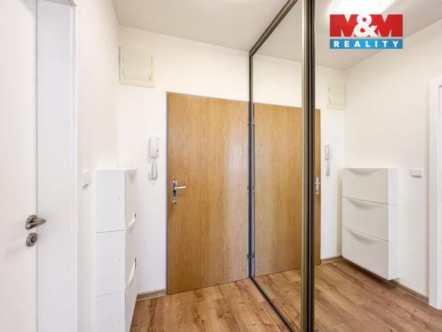 Pronájem bytu 1+kk, Klecany, V Honech, 33 m2