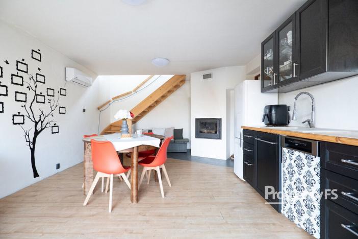 Prodej rodinného domu, Veleň, 141 m2