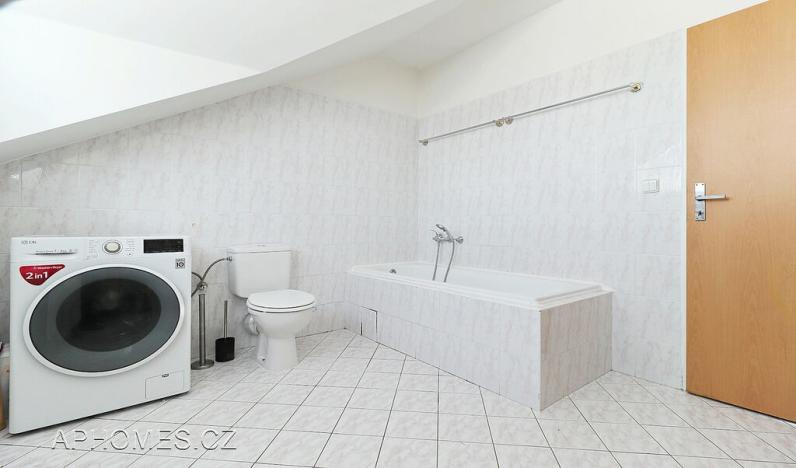 Pronájem rodinného domu, Praha - Dolní Chabry, Velemínská, 107 m2