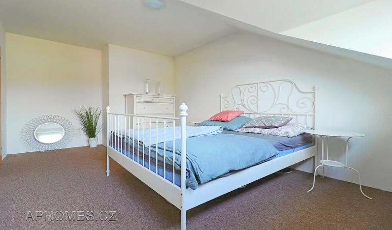 Pronájem rodinného domu, Praha - Dolní Chabry, Velemínská, 107 m2