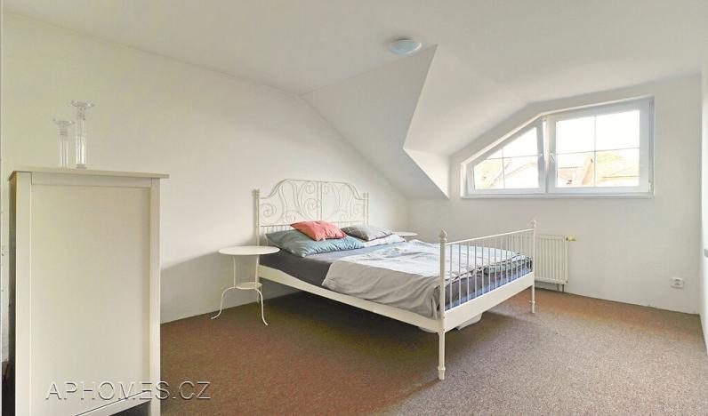 Pronájem rodinného domu, Praha - Dolní Chabry, Velemínská, 107 m2