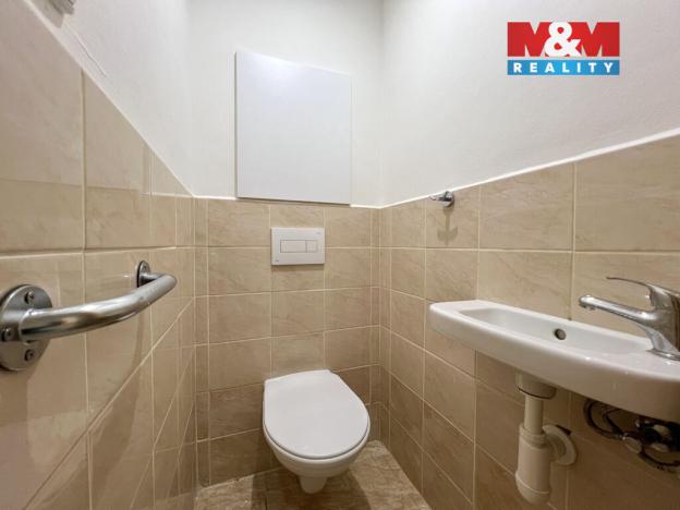 Pronájem bytu 3+1, Jindřichův Hradec - Jindřichův Hradec V, Kosmonautů, 76 m2