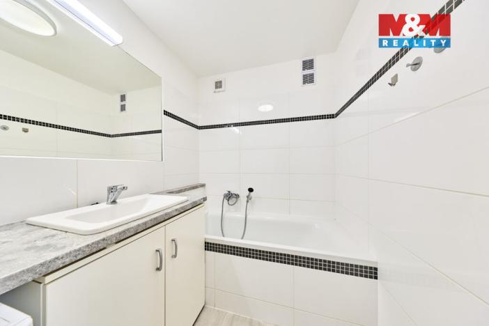 Prodej bytu 3+kk, Broumov - Olivětín, Dukelská, 60 m2