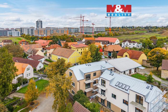Prodej bytu 4+kk, Praha - Holyně, náměstí Pod lípou, 121 m2