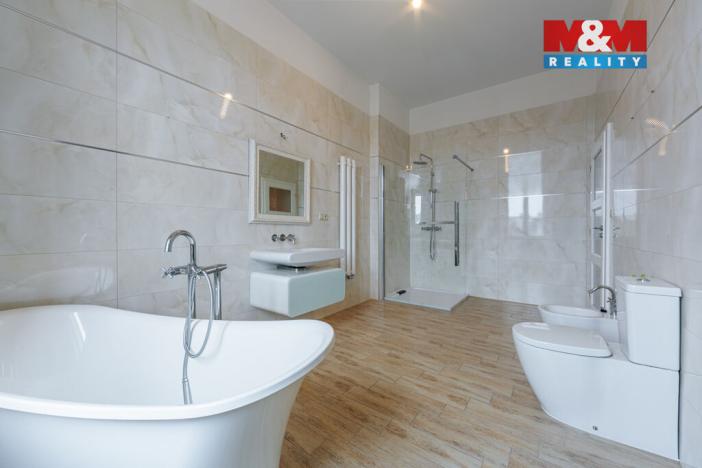 Prodej bytu 2+kk, Karlovy Vary, Svahová, 80 m2