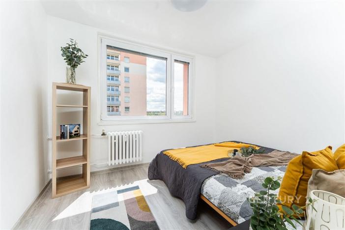 Pronájem bytu 2+kk, Praha, Bukovecká, 33 m2