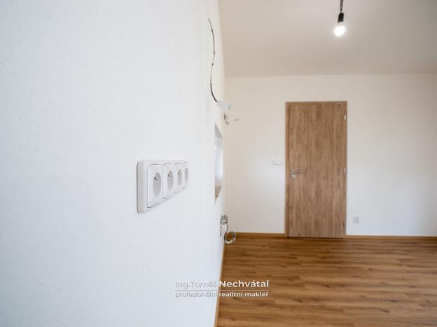 Prodej bytu 1+kk, Nemojany, 32 m2