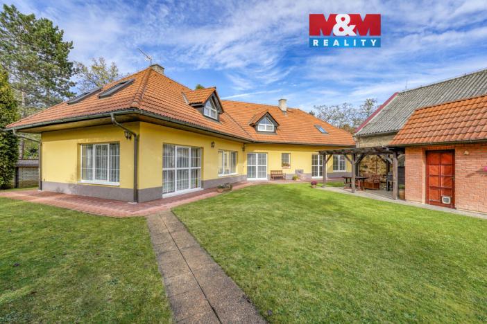 Prodej rodinného domu, Veleň - Mírovice, Na návsi, 478 m2