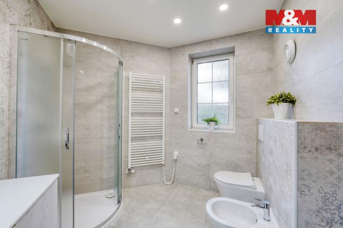 Prodej rodinného domu, Veleň - Mírovice, Na návsi, 478 m2