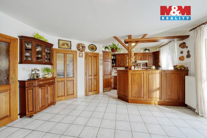 Prodej rodinného domu, Veleň - Mírovice, Na návsi, 478 m2