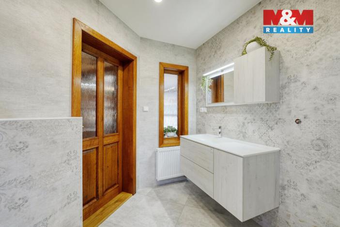 Prodej rodinného domu, Veleň - Mírovice, Na návsi, 478 m2