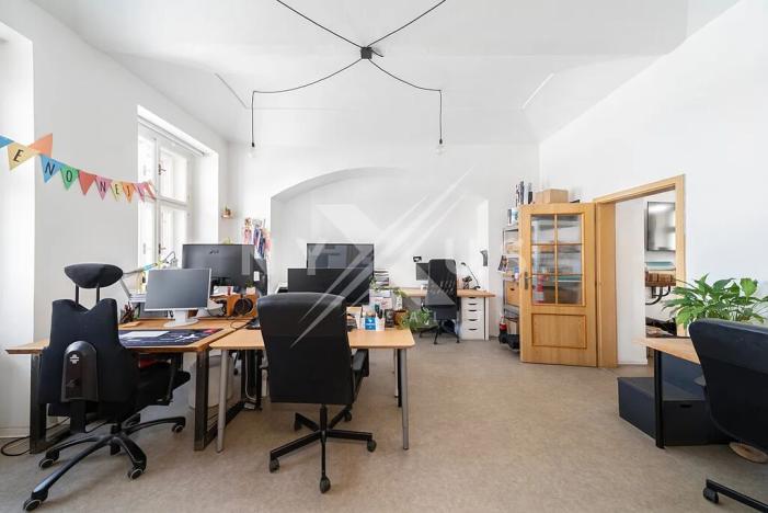 Pronájem kanceláře, Praha - Holešovice, Bubenská, 84 m2