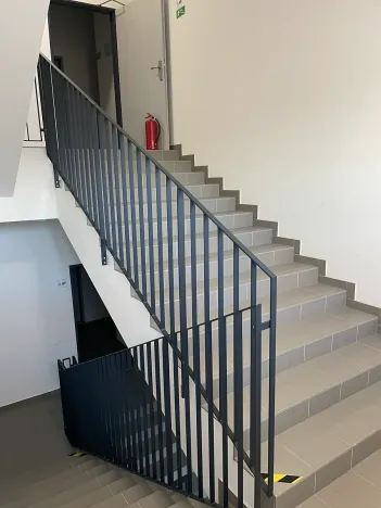 Prodej bytu 2+kk, Milovice, Slepá, 62 m2