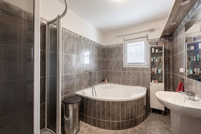 Prodej bytu 3+kk, Líšnice, 68 m2