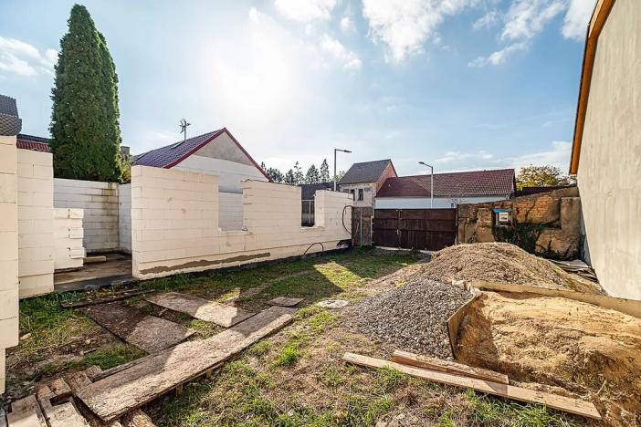 Prodej pozemku pro bydlení, Mochov, 717 m2