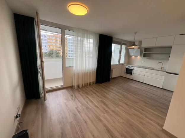 Pronájem bytu 1+kk, Praha - Krč, Murgašova, 42 m2