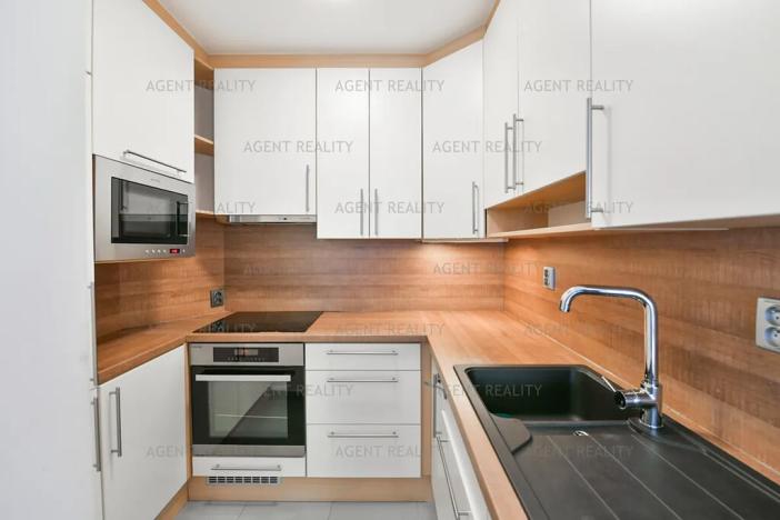 Pronájem bytu 3+kk, Praha - Břevnov, Za Strahovem, 56 m2