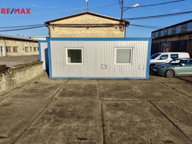 Pronájem komerčního pozemku, Opava, 1650 m2