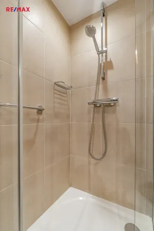 Pronájem bytu 1+1, Praha - Smíchov, Staropramenná, 40 m2