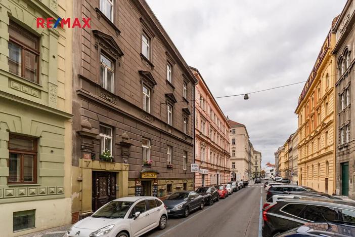 Pronájem bytu 1+1, Praha - Smíchov, Staropramenná, 40 m2