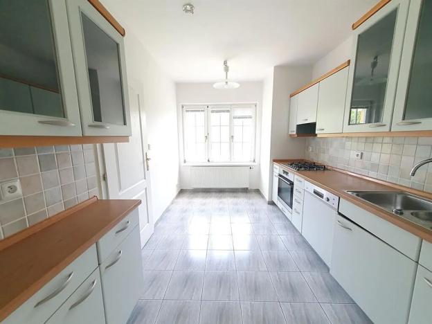 Pronájem rodinného domu, Praha, 230 m2