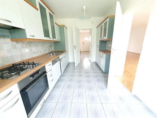 Pronájem rodinného domu, Praha, 230 m2