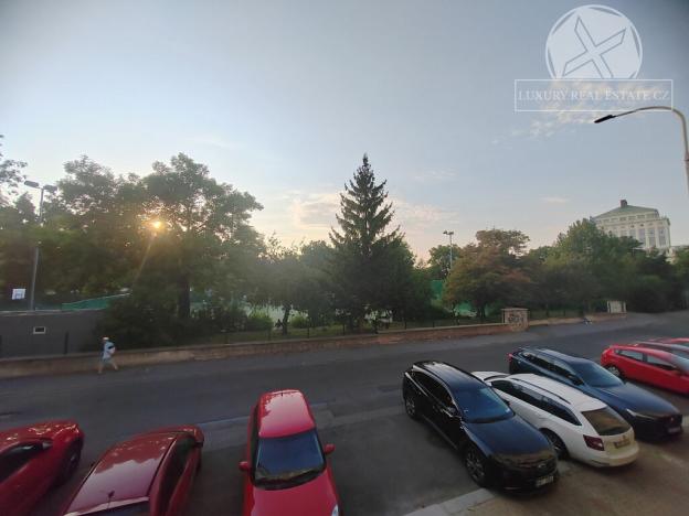 Pronájem bytu 2+1, Praha - Podolí, Podolská, 52 m2