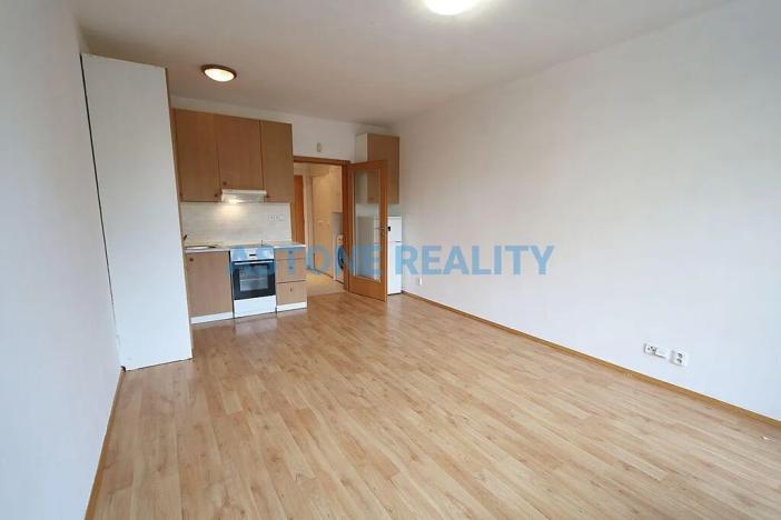 Pronájem bytu 1+kk, Praha - Zličín, Tulešická, 30 m2