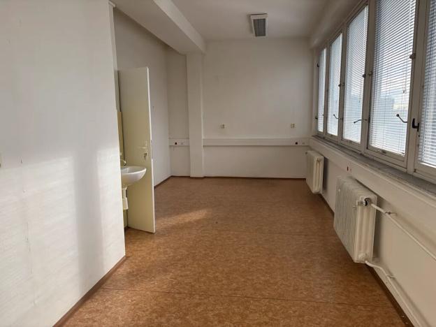 Pronájem kanceláře, Brno, Hněvkovského, 109 m2