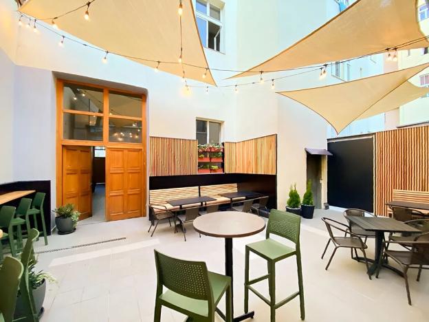 Pronájem restaurace, Praha - Smíchov, Radlická, 488 m2