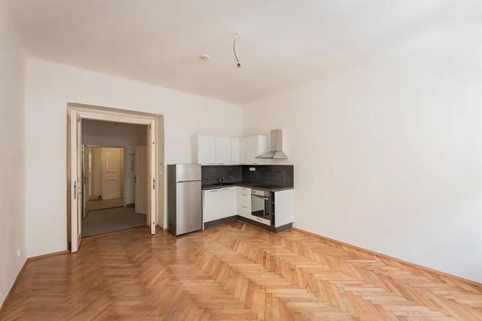 Pronájem bytu 1+kk, Praha - Nové Město, Lípová, 33 m2