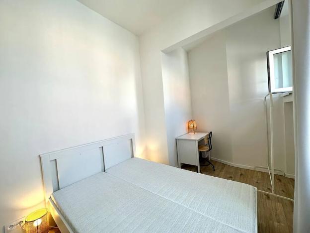 Pronájem bytu 2+kk, Praha, Zenklova, 43 m2