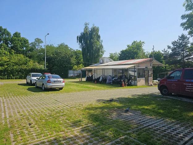 Prodej komerční nemovitosti, Praha - Modřany, Nikoly Vapcarova, 60 m2
