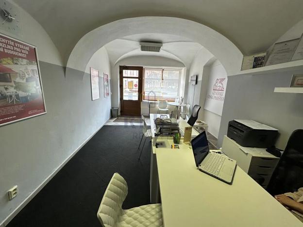 Prodej obchodního prostoru, Nejdek, náměstí Karla IV., 123 m2