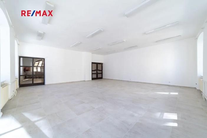 Prodej komerční nemovitosti, Králíky, 5. května, 519 m2