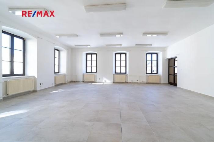 Prodej komerční nemovitosti, Králíky, 5. května, 519 m2