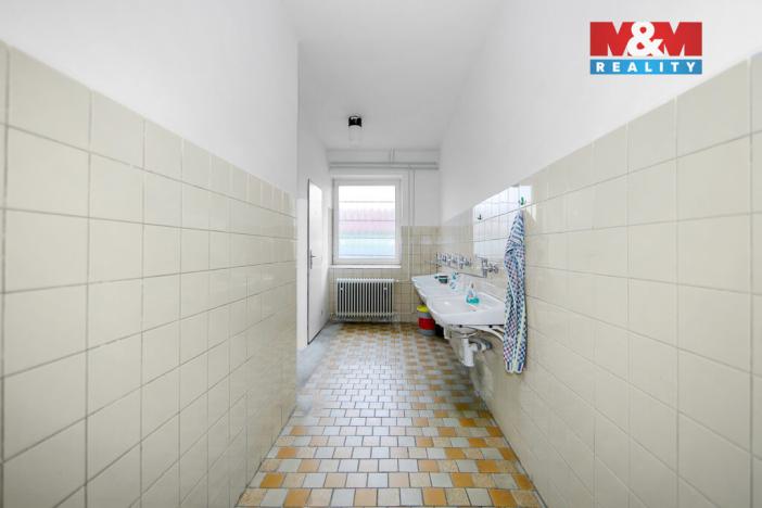 Prodej obchodního prostoru, Nýřany, 1029 m2