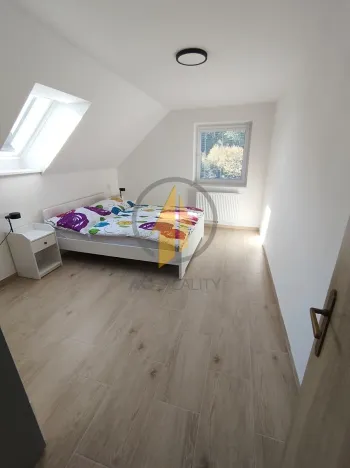 Pronájem rodinného domu, Klokočí, 248 m2