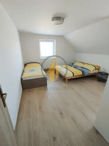 Pronájem rodinného domu, Klokočí, 248 m2