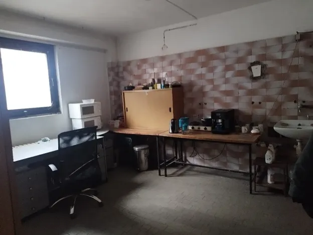 Pronájem výrobních prostor, Hradec Králové, Vážní, 630 m2