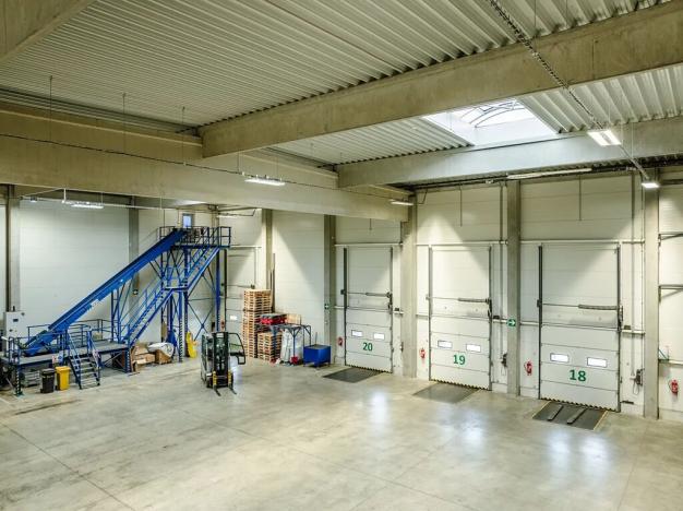 Pronájem skladu, Cheb, 1000 m2