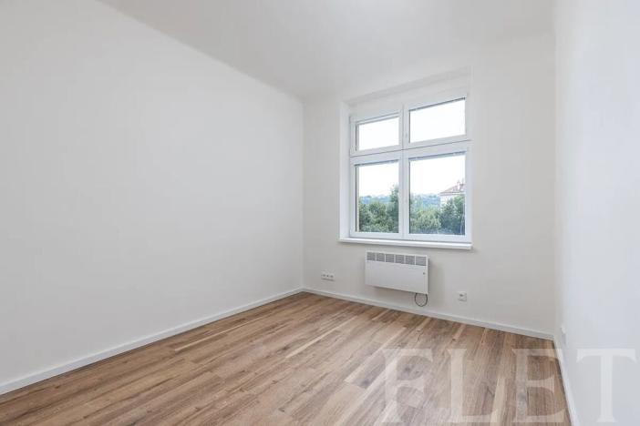 Pronájem bytu 2+kk, Praha - Holešovice, U vody, 45 m2