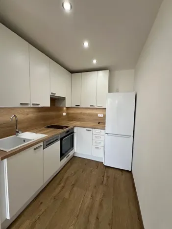 Pronájem bytu 2+kk, Nové Strašecí, Zahradní, 43 m2