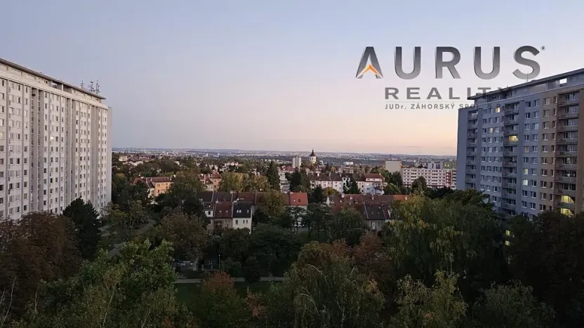 Prodej bytu 2+1, Praha - Kobylisy, Taussigova, 59 m2