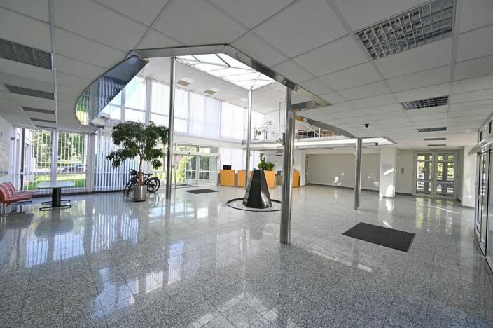 Pronájem kanceláře, Praha - Prosek, Litvínovská, 101 m2